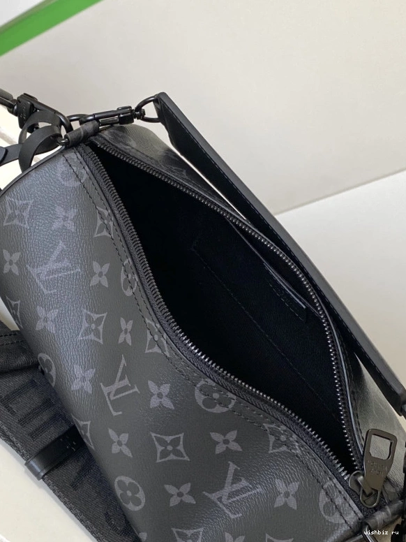 WIS PM LOUIS Soft Polochon VUITTON 0809